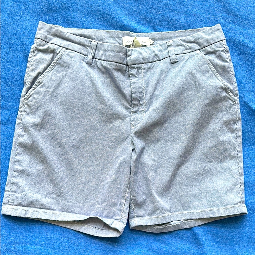Women's blue and white 6.5" inseam shorts